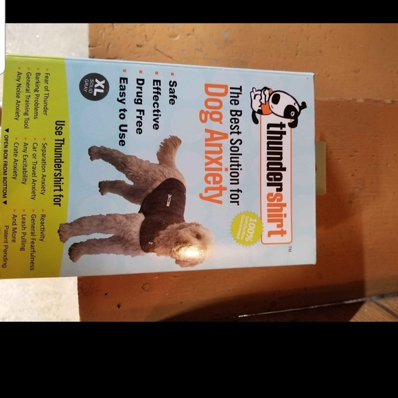 Thundershirt Anxiety Solution for Dogs - Gray - Picture 1 of 2